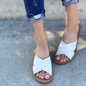 ❤️Soda White Crisscross Sandals